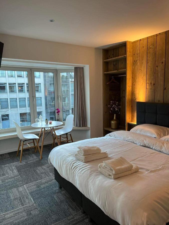 Grote Kamer In Brugge Centrum Met Badkamer ! ภายนอก รูปภาพ
